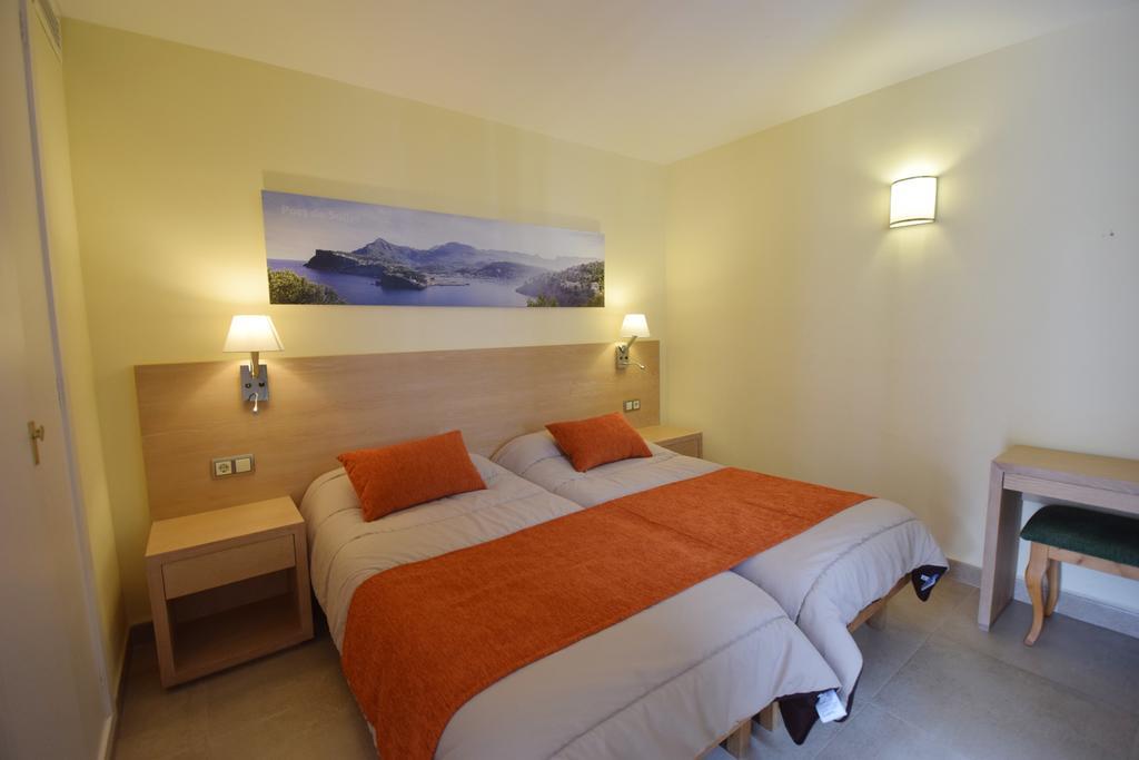 Apartment Ferrera Pins